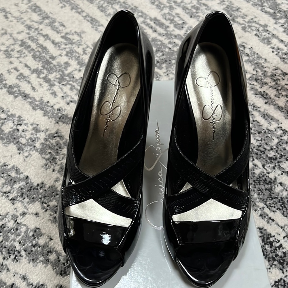Jessica Simpson Laqua pumps black patent 7.5